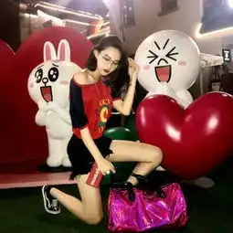 微信情侣头像一男一女两张分开的2018最新
