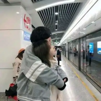 情侣恩爱甜蜜头像双人,人生里只有赢和爱着你
