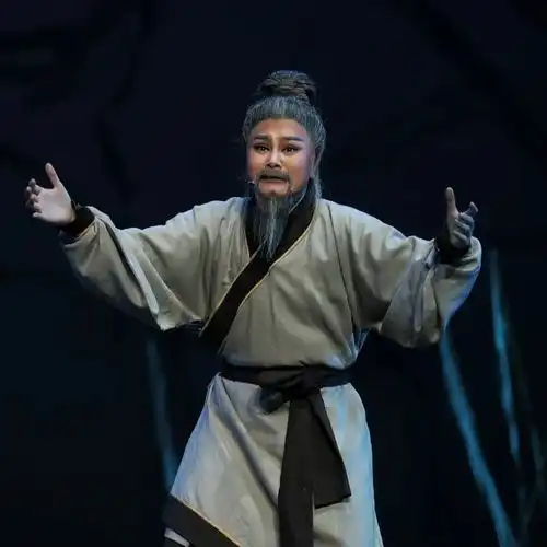 认真生活的宝藏女孩90后越剧老生陈海峰

