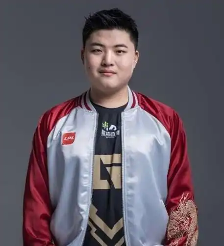 uzi只是输得很窝囊,但小狗不是该退役的罪人,s9rng还有机会
