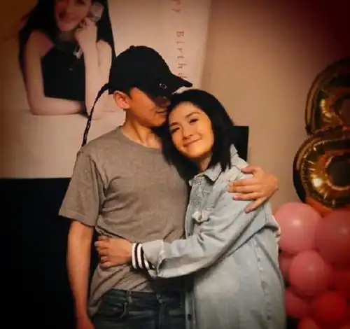张杰谢娜结婚九年了上热搜了到底是怎么回事
