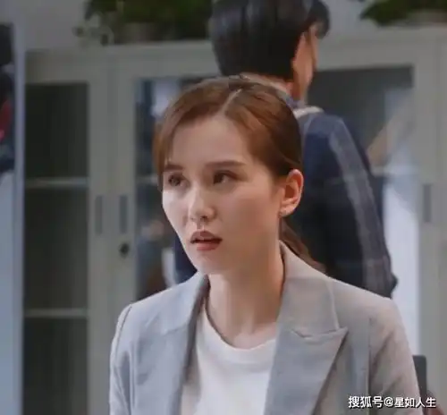 脱发严重刘诗诗新剧演技被嘲后又怀疑植发,疑生孩子后发量骤降
