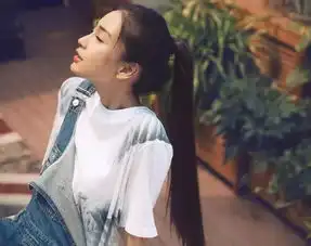 杨幂杨颖同框,杨幂凭借颜值略胜一筹,但杨颖却凭借衣服扳回一城
