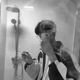 炫酷黑白男生微信图像21
