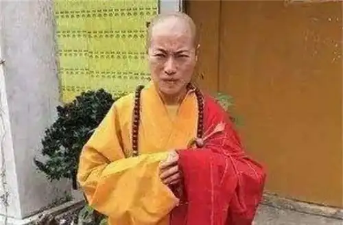 回顾吉林村姑,到香港当尼姑,与两个和尚结婚,10年花掉4000万
