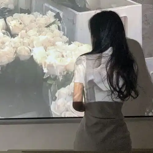 换上我们的情侣头像吧
