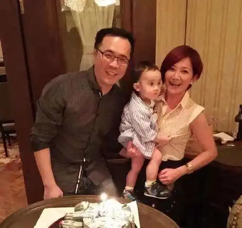 梁静茹唱分手快乐感动落泪,她回应愿我们都找到继续爱的力量
