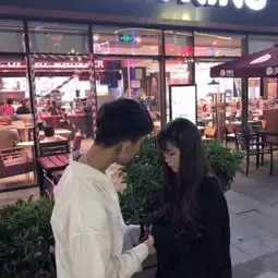 幸福背影情侣头像一对你是不一样的存在
