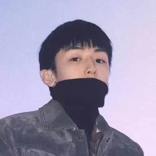 情侣头像真人一人一半恩爱淘气小可爱
