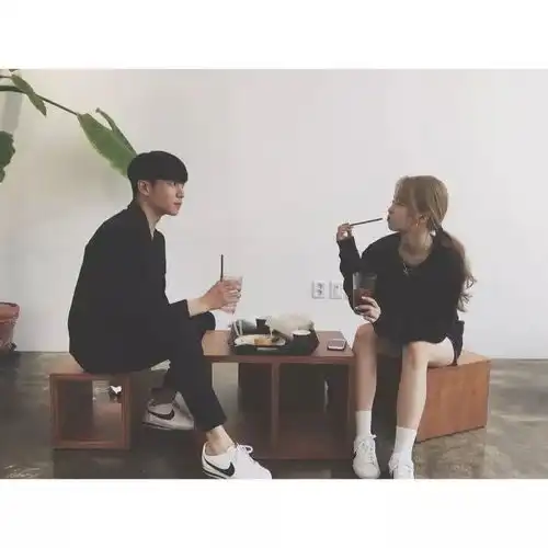 情侣头像一男一女

