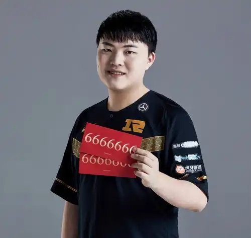 lol国服环境有多乱演员菜鸡横行,uzi我坚持不下去了
