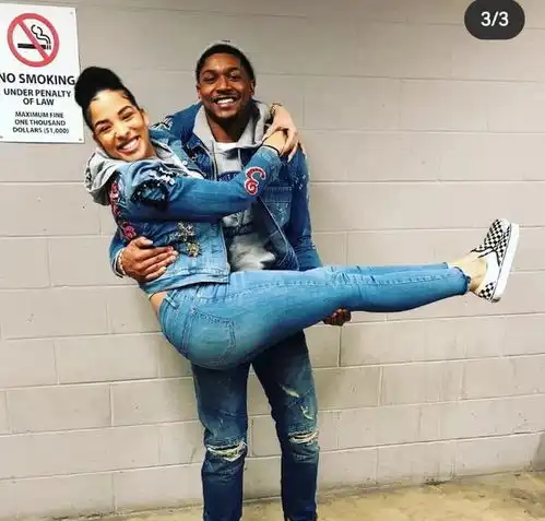 情人节nba球星怎么过巴特勒抠门,西蒙斯送大g,瓦妮莎悲情
