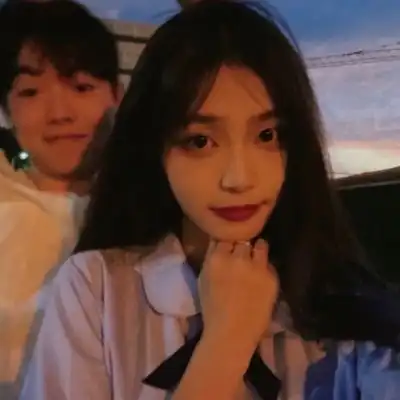 一辈子都不想换的甜蜜情侣头像有人喝了酒眼睛亮闪闪的讲浪漫和爱
