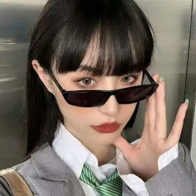 网易云热评但凡死缠烂打的人,大都不是真的深爱你,那只是
