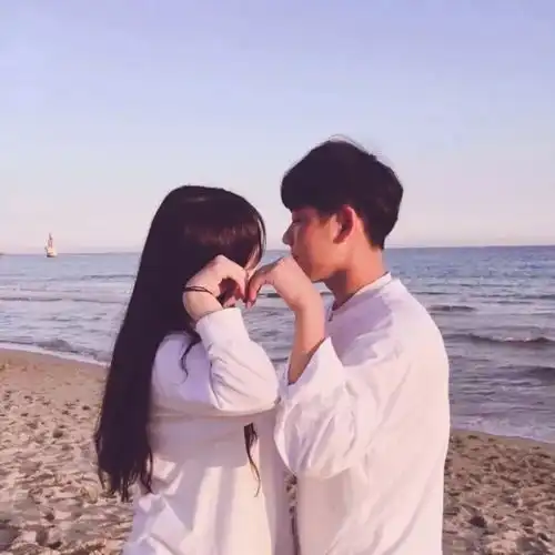 情侣头像一男一女
