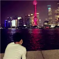 真人背影情侣头像,让我们停下来好好想想吧
