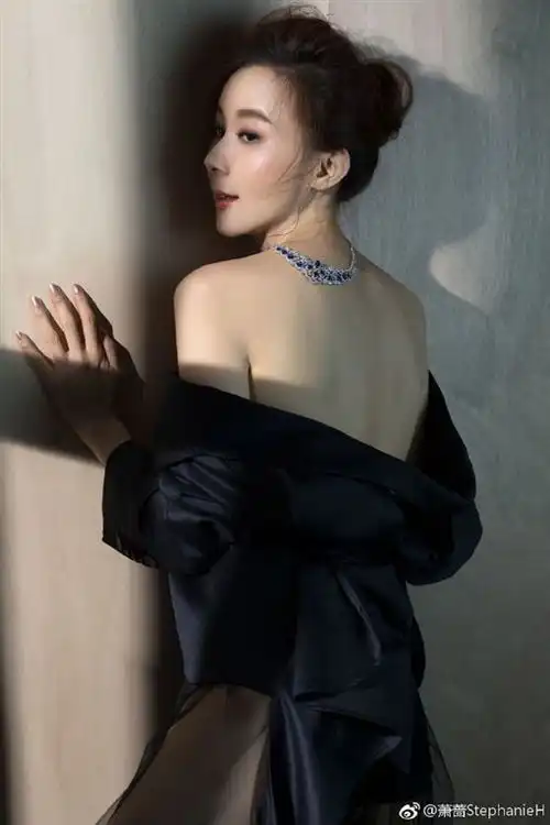 志玲姐姐也惨输台湾第一美女辣照曝光,网友吃了防腐剂
