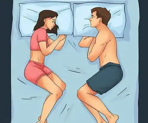 12幅夫妻睡姿漫画,揭示了12种有趣的夫妻关系,你们是哪种
