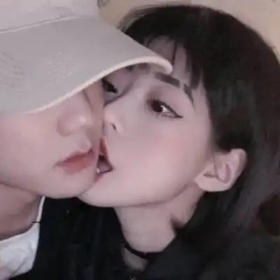 一对两张真人浪漫情头他不是情侣头像我要个性网
