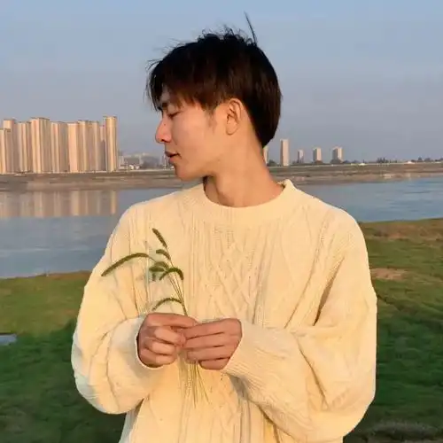 情侣头像你不要着急来等我为你种满花花草草
