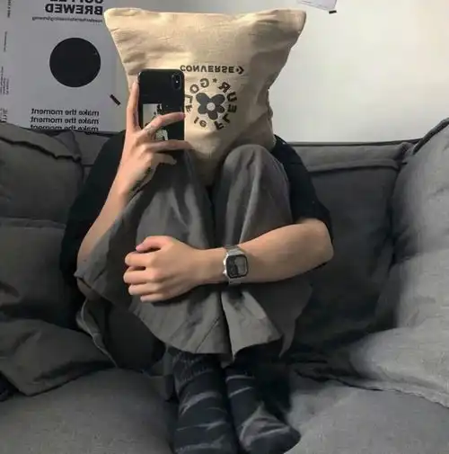 头像酷帅的男孩子头像
