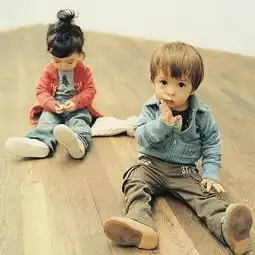 宝妈们手机上有漂亮宝宝的图片吗
