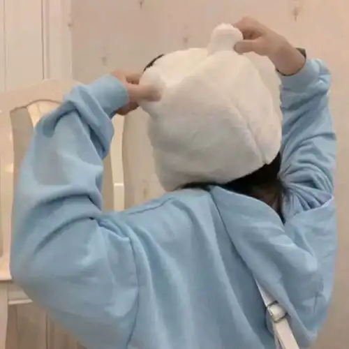蓝色系小众女生头像
