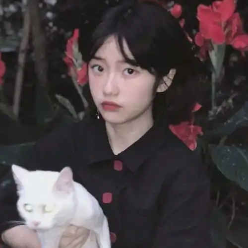 有哪些微信女头像让男生一眼就心动的
