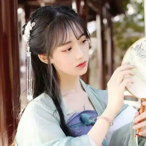 亿万婚妻不要逃男友成了妹妹的新郎,愤怒之下她随手拉来帅气男挽回尊严,哪知道他竟是她新任的霸道总裁
