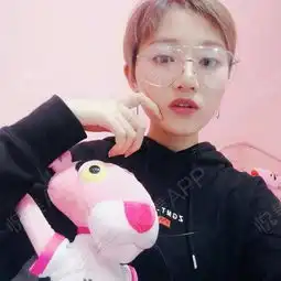 重庆瑞俪粉粉的背景,可爱的粉红豹,恩配上一身黑...丰面颊悦美整形
