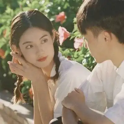 三观要正善良是来自骨子里的美而脸蛋是给予视觉上的舒服不适合
