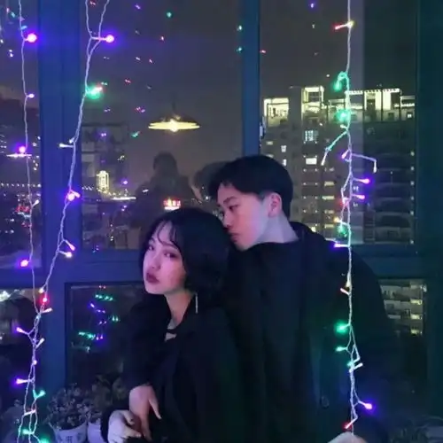 爱就可以走到地老荒,意境好看情侣头像2019最新版

