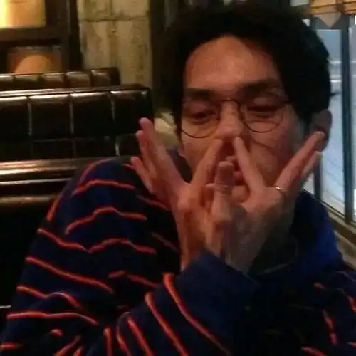 系列头像别为了不爱你的人辜负自己走到今天真的不容易
