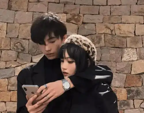 情侣之间一起做过的恶心事,超过两件,你们就是真爱无疑了
