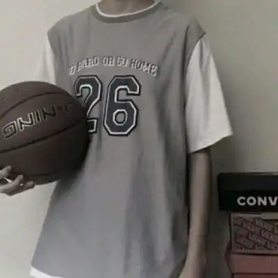穿篮球球衣男生头像超清帅气球服头像
