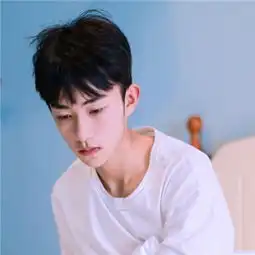 2018韩国明星爱豆干净帅气头像爱你的心没有一天停止过
