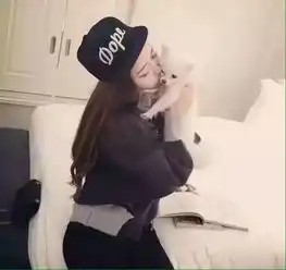 谁有这个情侣头像的另一半,贡献一下,谢谢各位.
