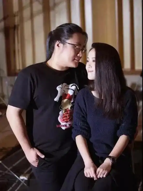 助沈腾夺14亿票房,为都挺好作曲,他们才是真正的神仙情侣
