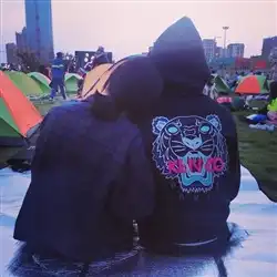 双人情侣qq头像一对与你在一起我很快乐
