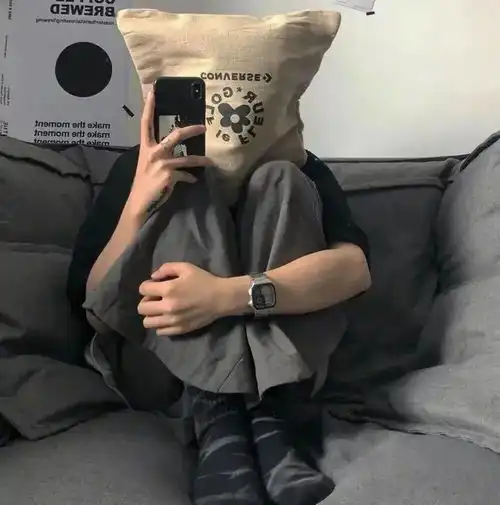 头像关于凡尔赛文学的沙雕文案
