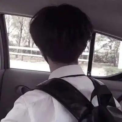 情侣头像真人一人一半高清图片
