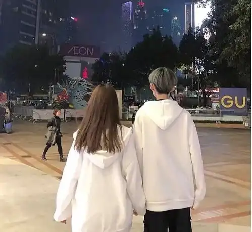 真人情头两情若是久长时,又岂在朝朝暮暮

