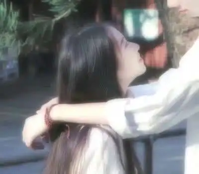 网易云热评嘴上说不恋爱的人,心里大概都装着一个无法拥有的人
