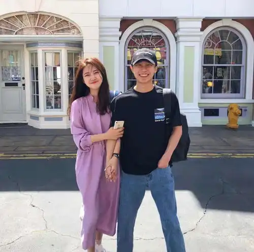 分享一组超有爱的情侣日常拍照姿势心里眼里都是你
