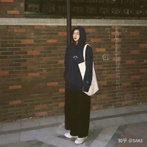 双十一最应该入手的高颜值卫衣二
