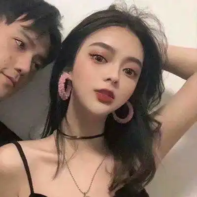 玩网情侣头像高清真人优质情侣头像一人一半
