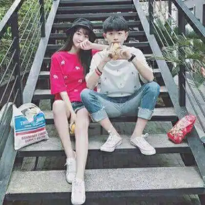 超甜情侣头像双人青春甜蜜幸福合照一对两张
