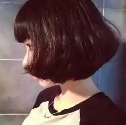 带也许只有你懂我的女生头像,最好是人物的
