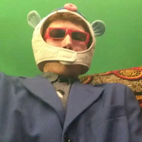 请问有什么可以拿来当微信qq头像的欧美男生头像
