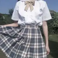 百褶裙头像
